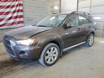  Salvage Mitsubishi Outlander