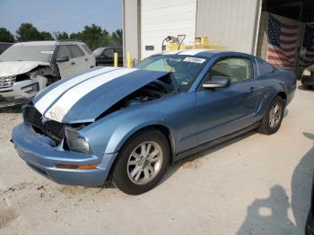  Salvage Ford Mustang