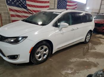  Salvage Chrysler Pacifica