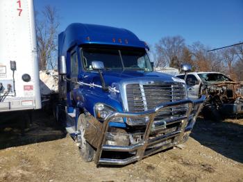  Salvage Freightliner Cascadia 1