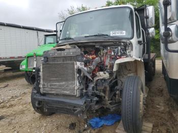  Salvage Freightliner M2 106 Med
