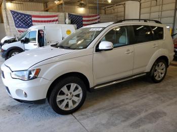  Salvage Mitsubishi Outlander