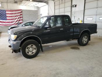  Salvage Toyota Tacoma