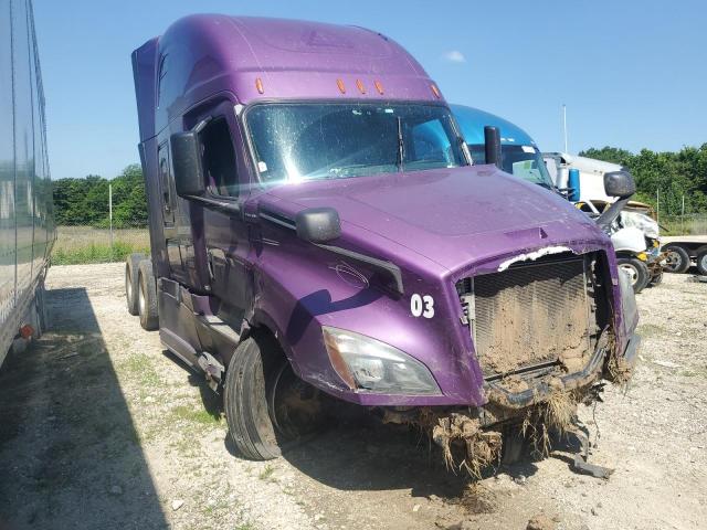  Salvage Freightliner Cascadia 1