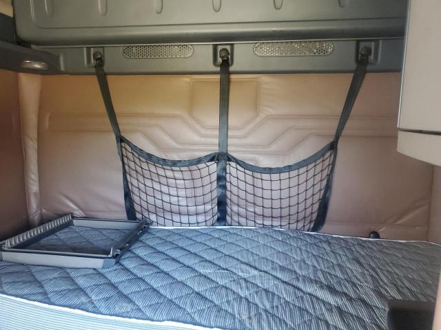 Freightliner Cascadia 1 Image 8