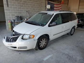  Salvage Chrysler Minivan