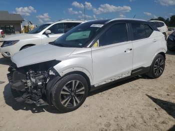  Salvage Nissan Kicks