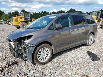  Salvage Toyota Sienna