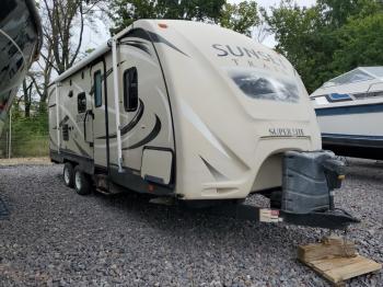  Salvage Cror Trailer