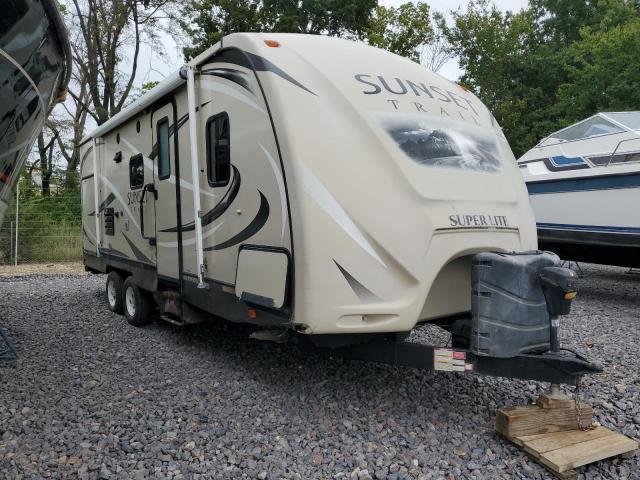  Salvage Cror Trailer