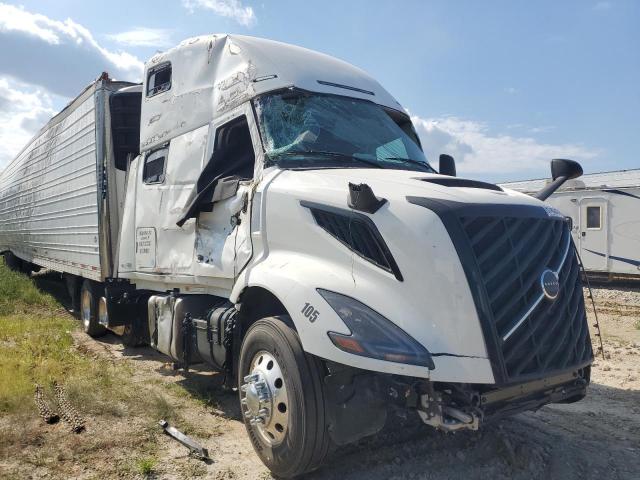  Salvage Volvo New Vnl