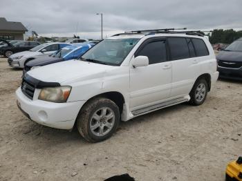  Salvage Toyota Highlander