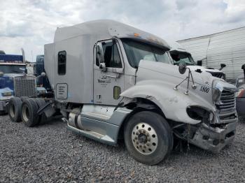  Salvage Freightliner Columbia 1
