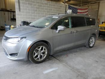  Salvage Chrysler Pacifica