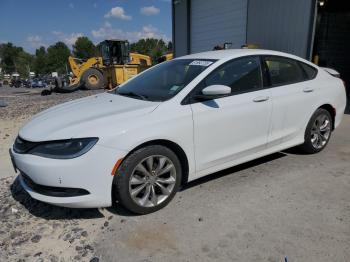  Salvage Chrysler 200