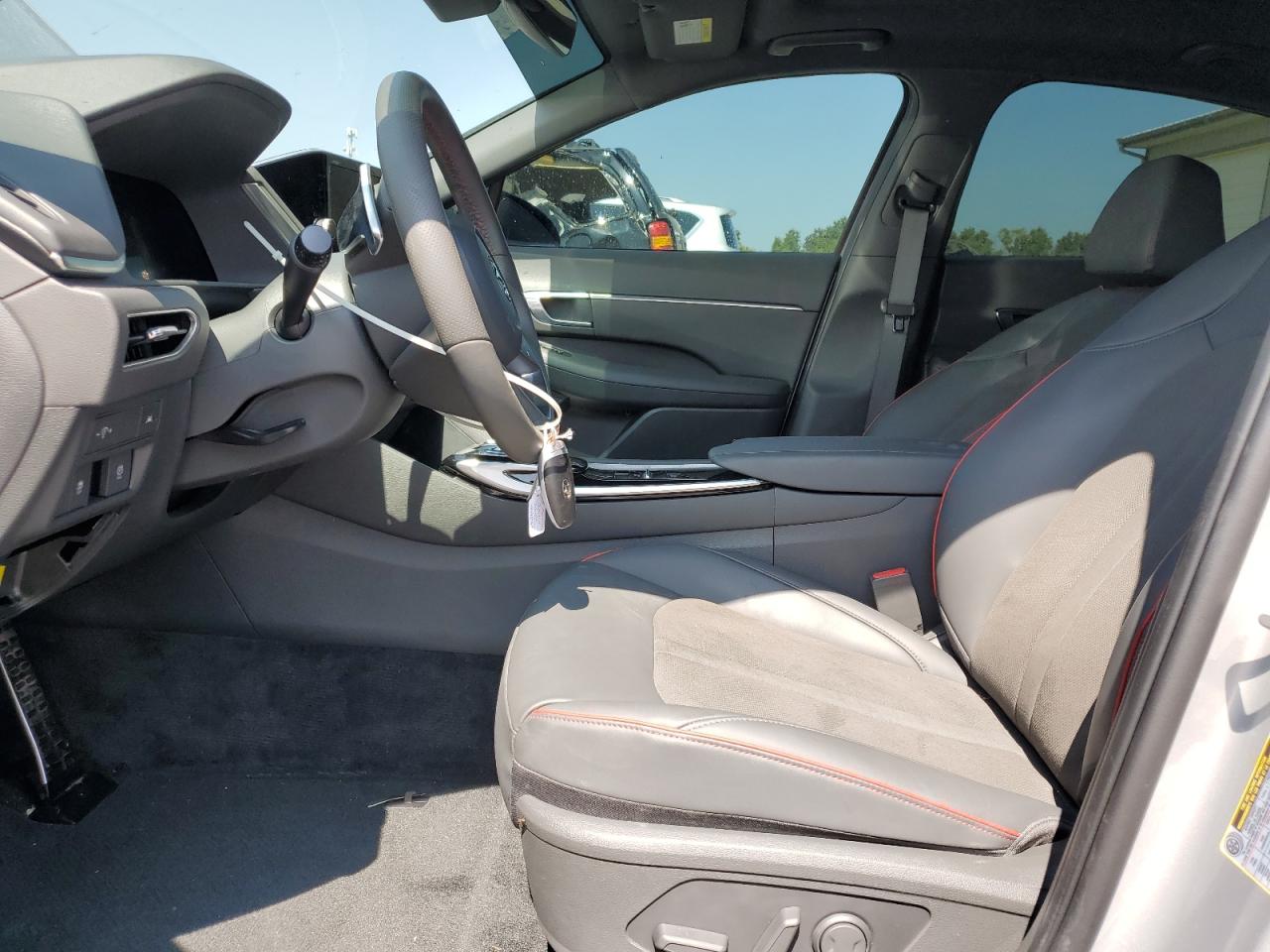 Hyundai SONATA Sel Plus Image 9