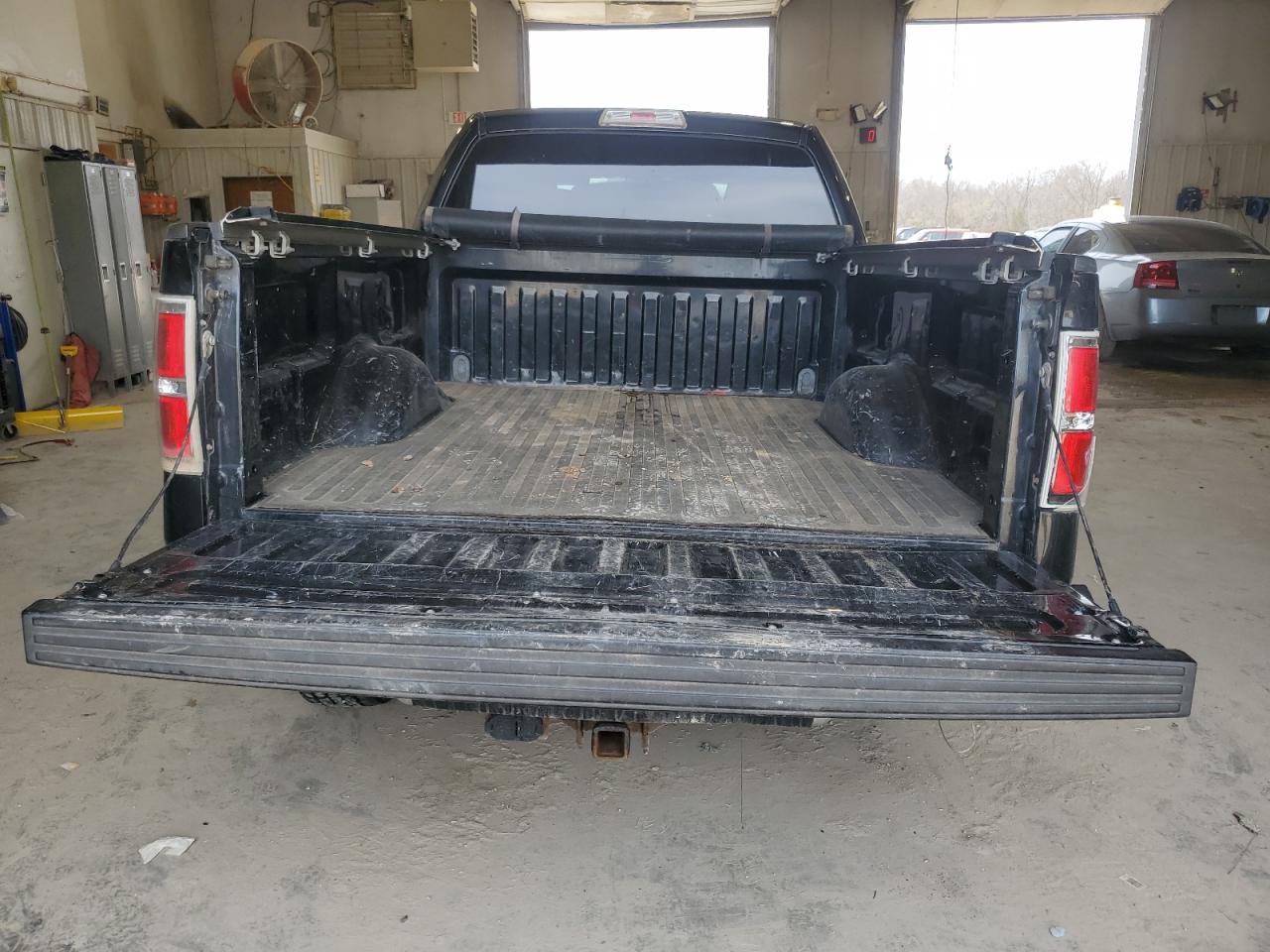 Ford F-150 Supercrew Image 4