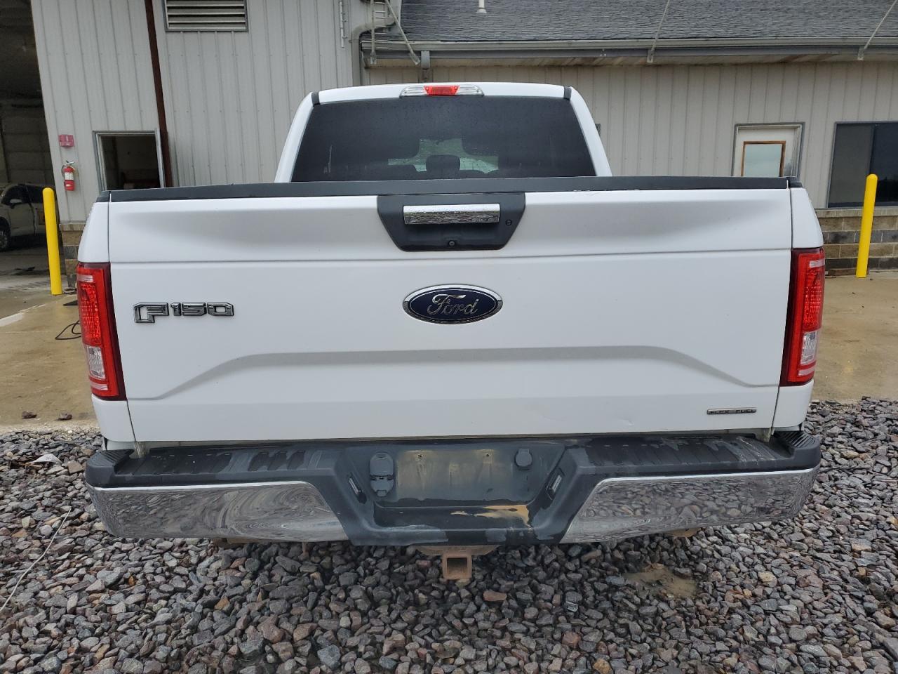 Ford F-150 Super Cab Image 5