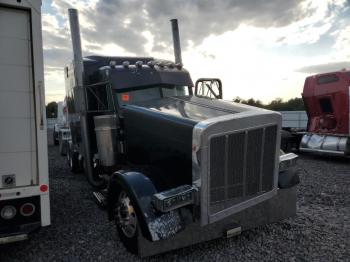  Salvage Peterbilt 379