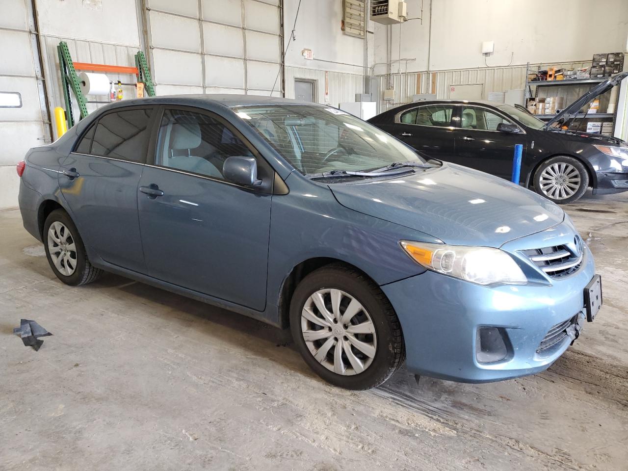 Toyota Corolla Base Image 3