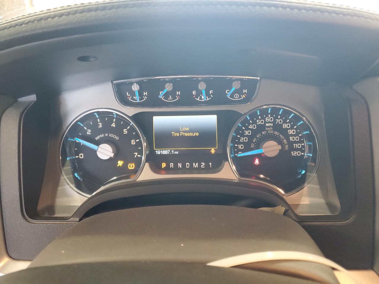 Ford F-150 Supercrew Image 6