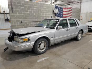  Salvage Lincoln Towncar