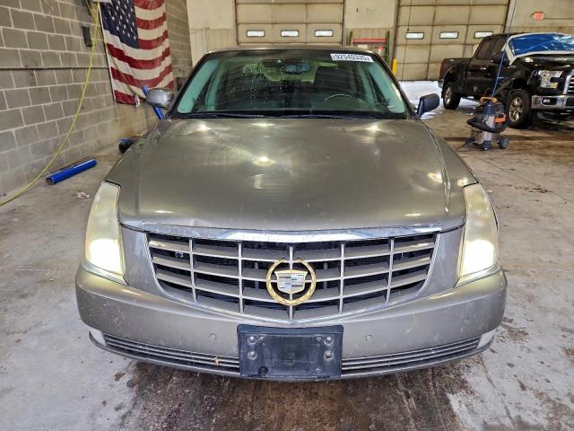 Cadillac DTS Premium Collection Image 5