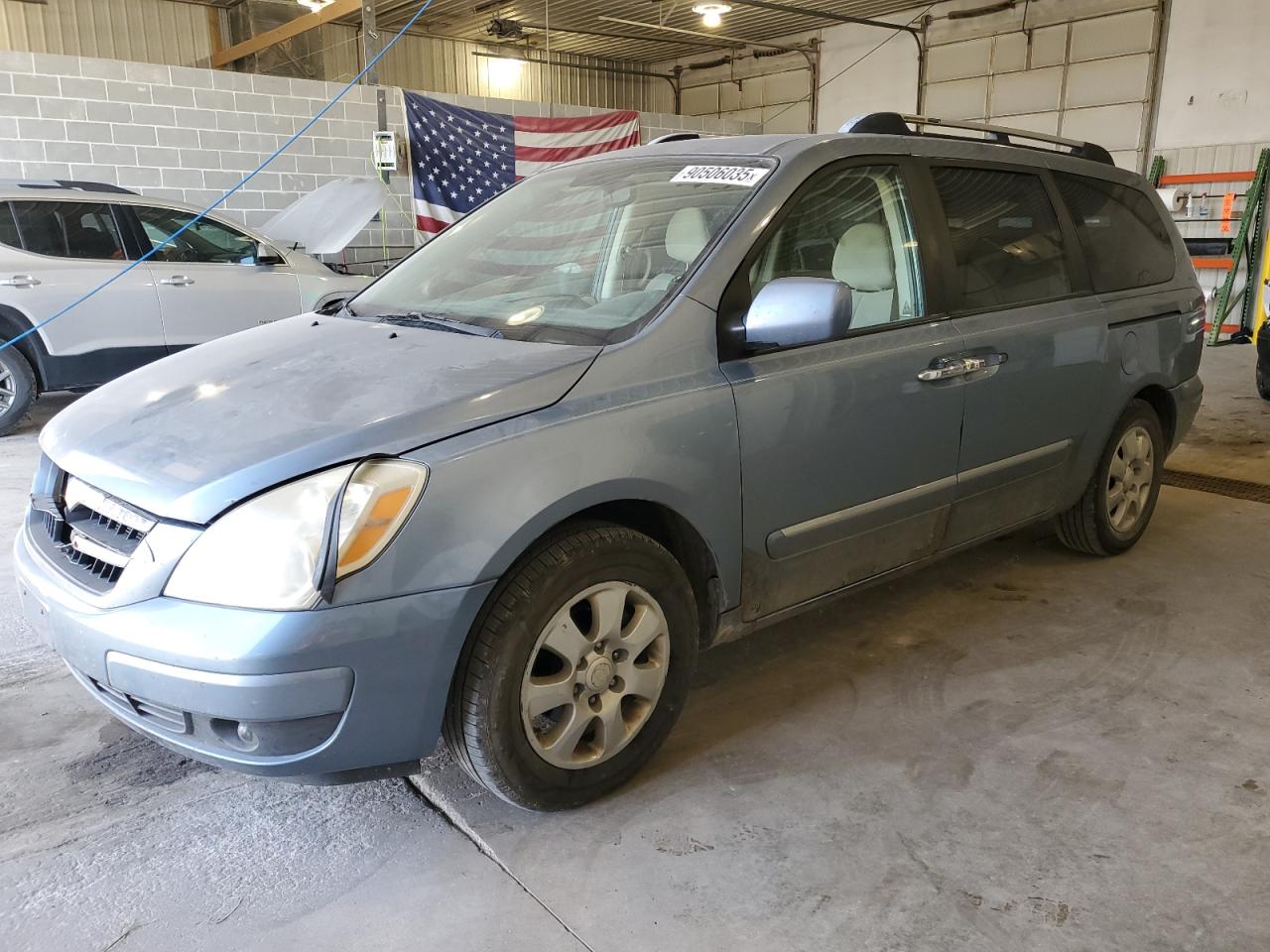 Hyundai Entourage Gls Image 1