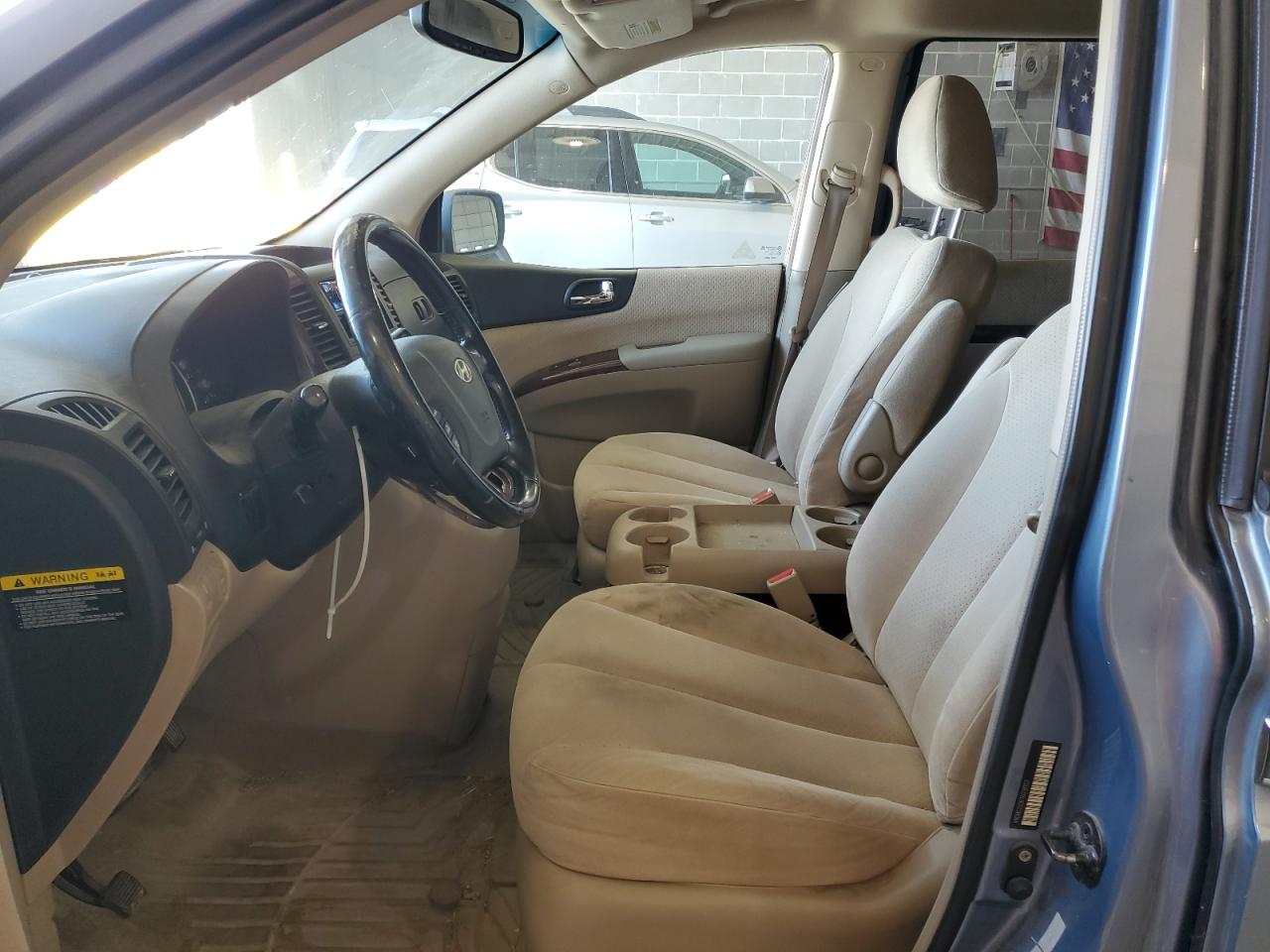 Hyundai Entourage Gls Image 8