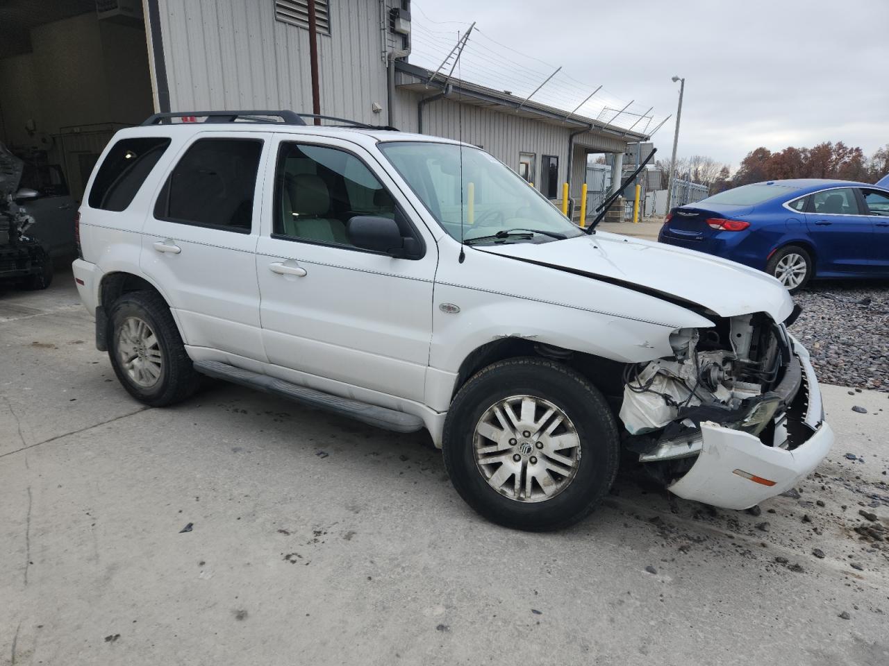 Mercury Mariner Image 8