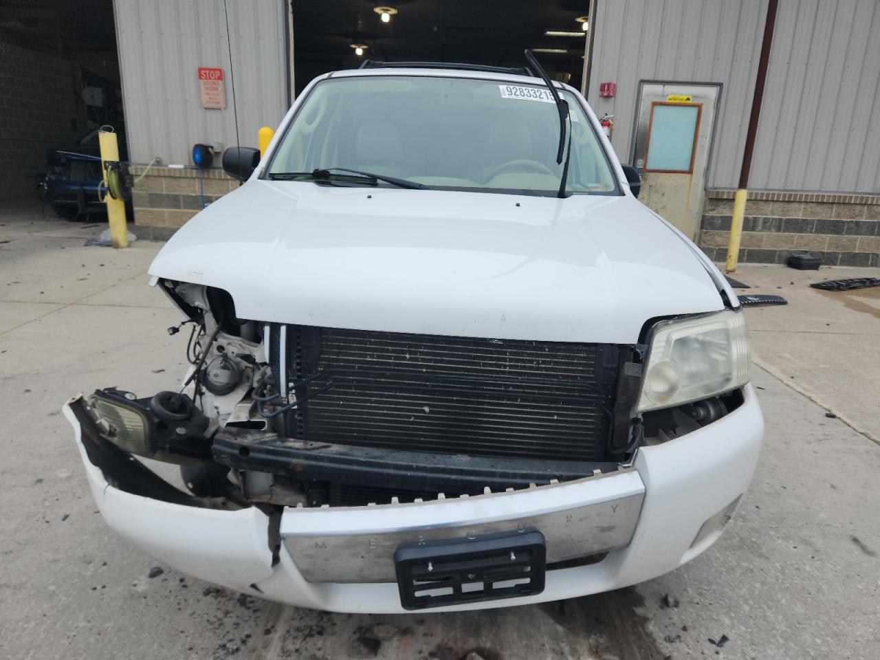 Mercury Mariner Image 3