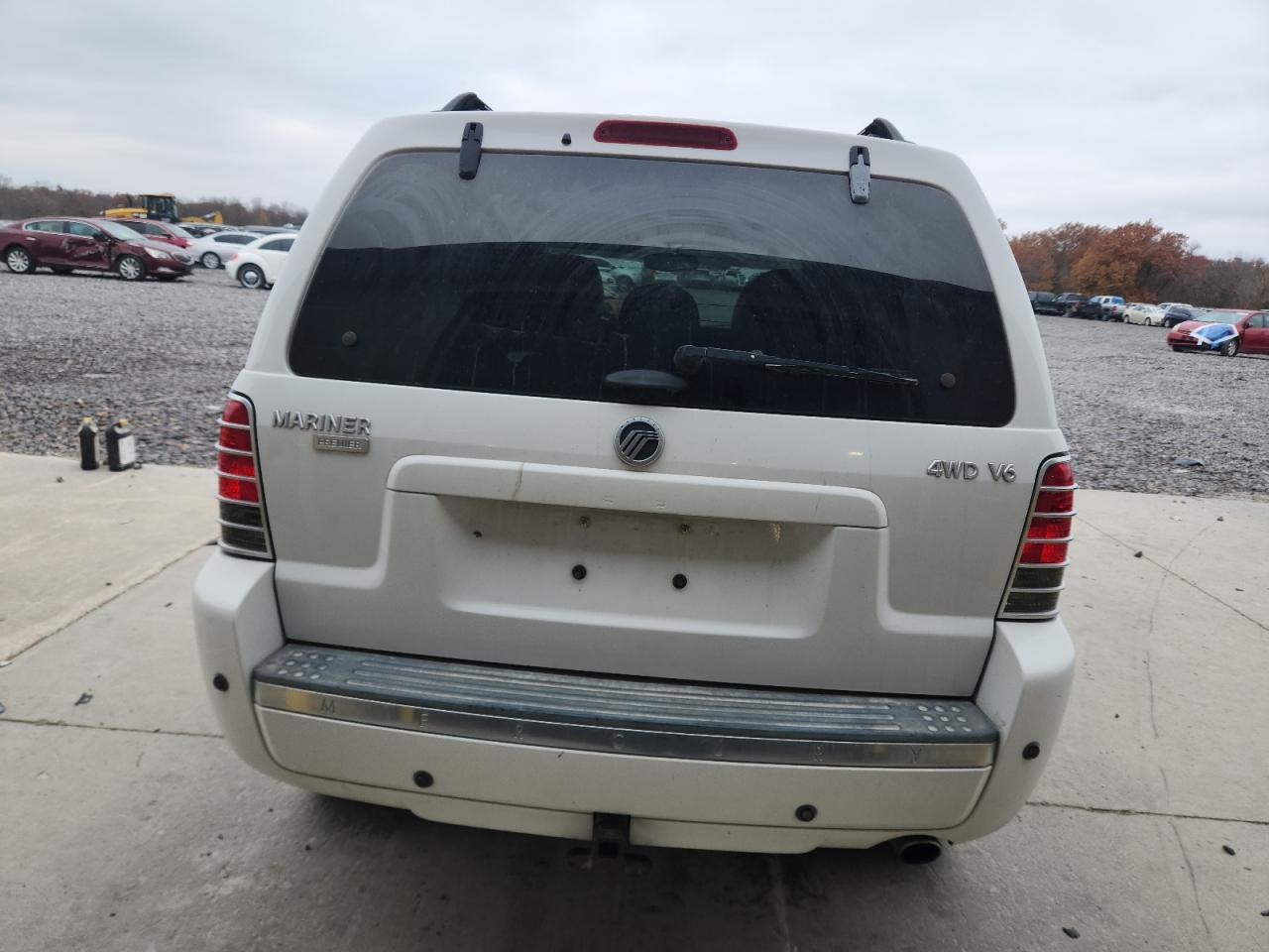 Mercury Mariner Image 10