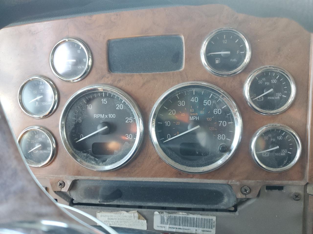 Peterbilt Tractor 379 Image 3