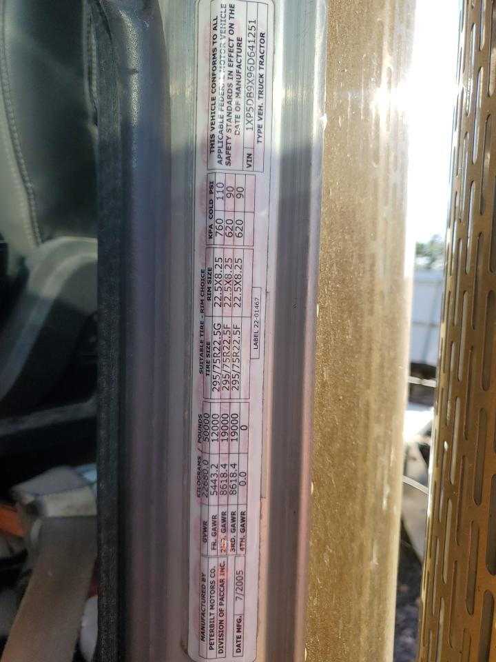 Peterbilt Tractor 379 Image 9