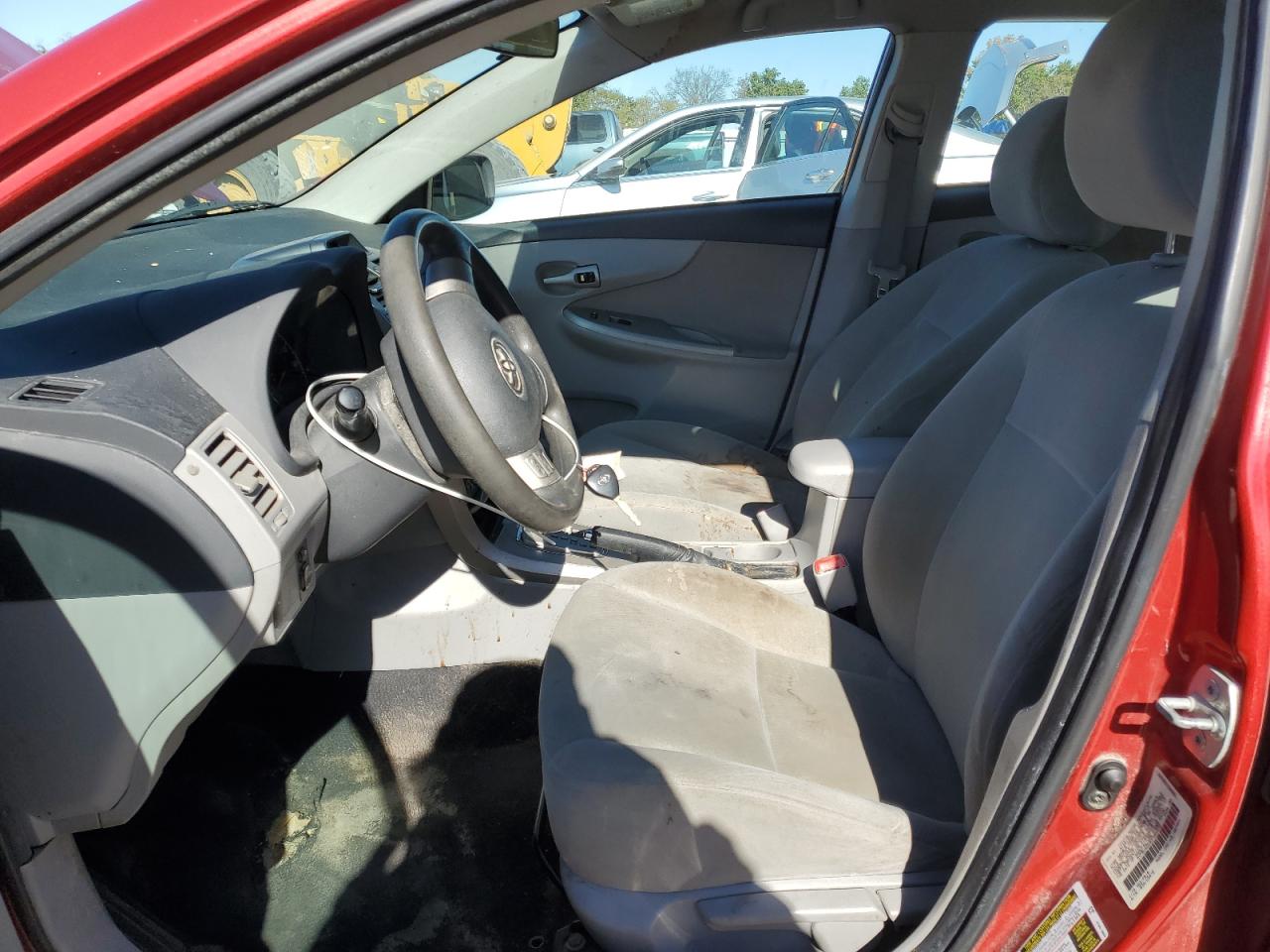 Toyota Corolla Base Image 5