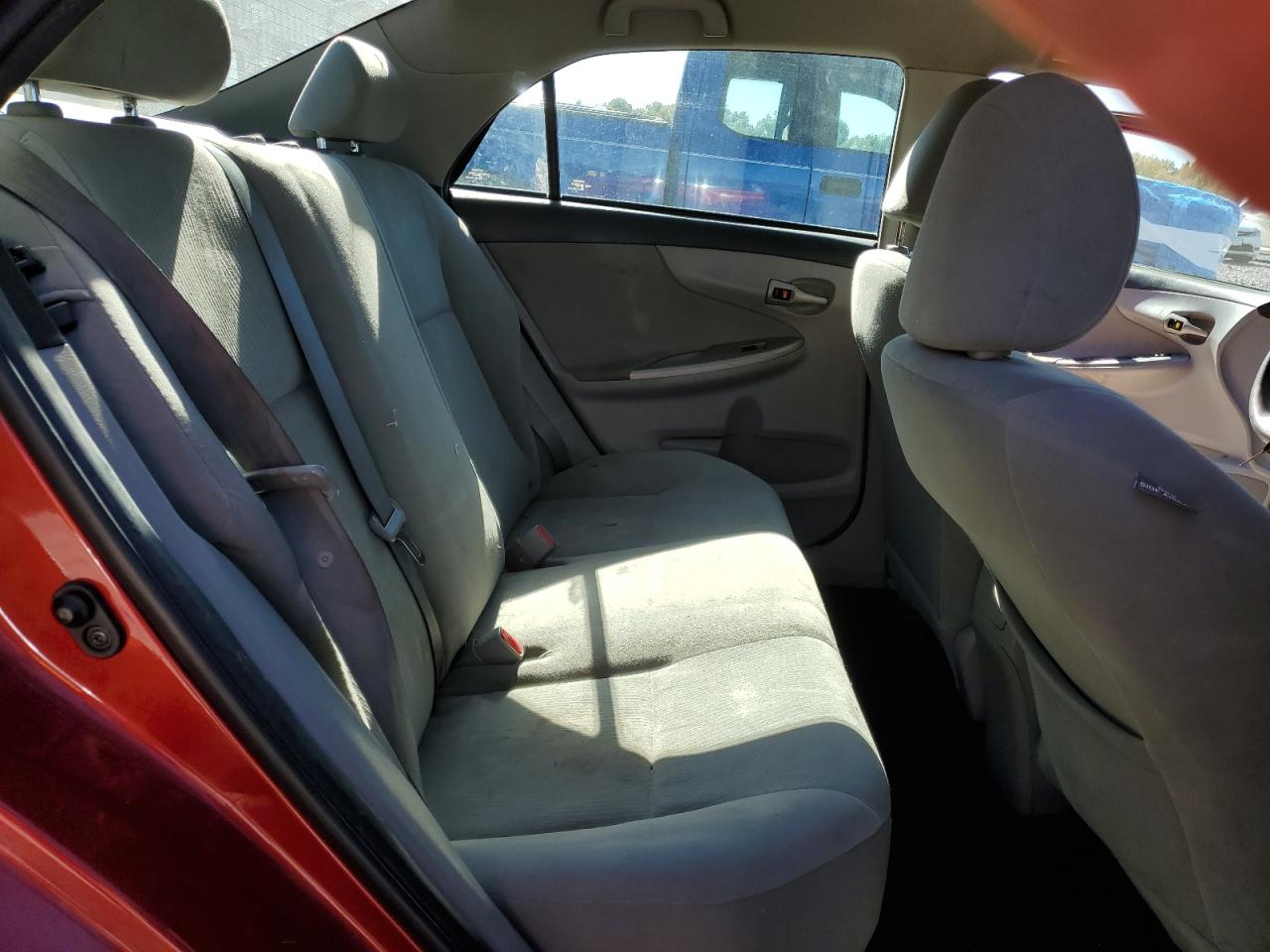 Toyota Corolla Base Image 12