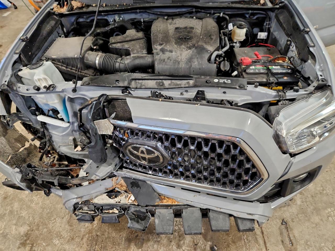 Toyota Tacoma Double Cab Image 10