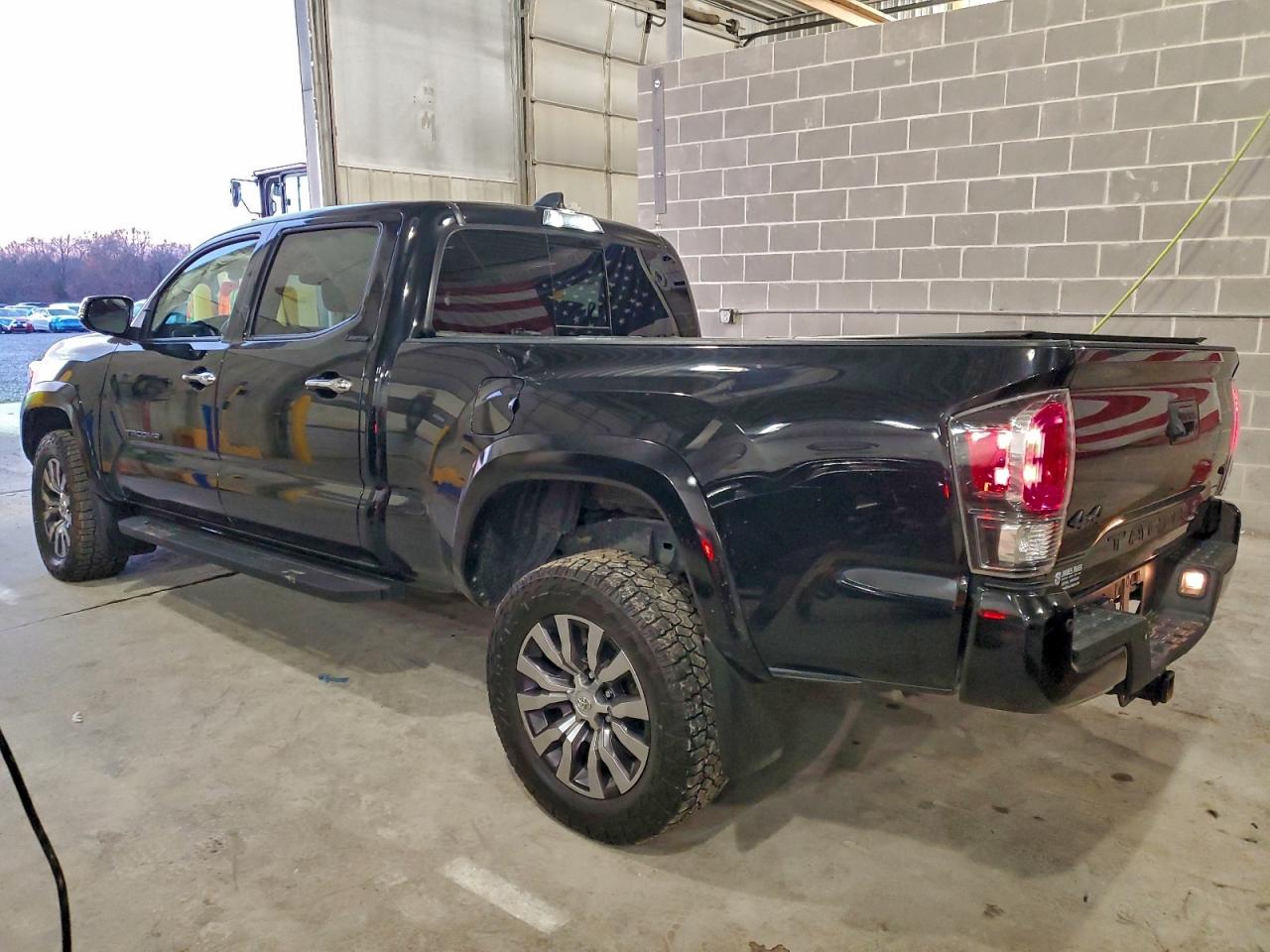 Toyota Tacoma Double Cab Image 8