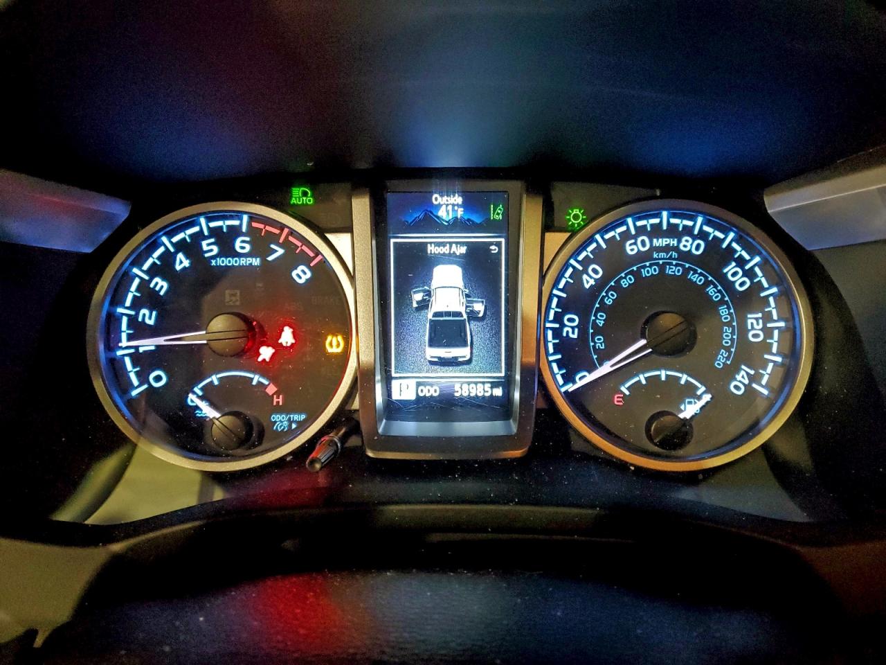 Toyota Tacoma Double Cab Image 11