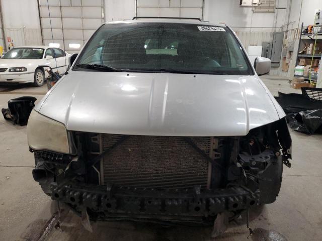 Chrysler Minivan Touring Image 11