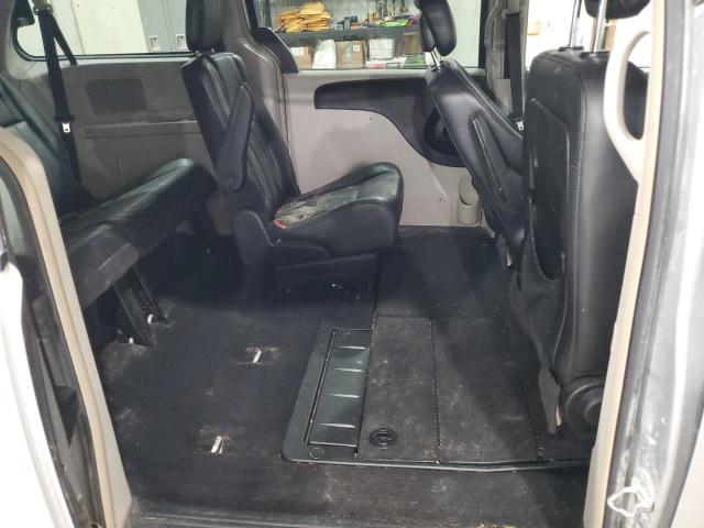 Chrysler Minivan Touring Image 13