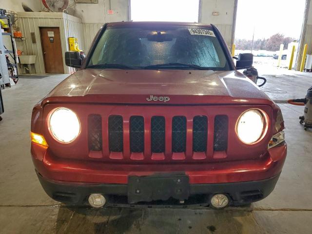 Jeep Patriot Latitude Image 6