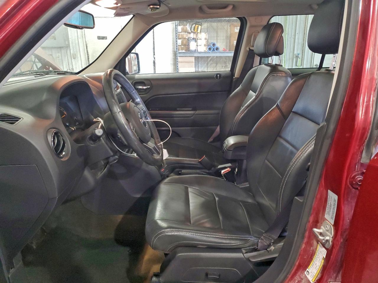 Jeep Patriot Latitude Image 7