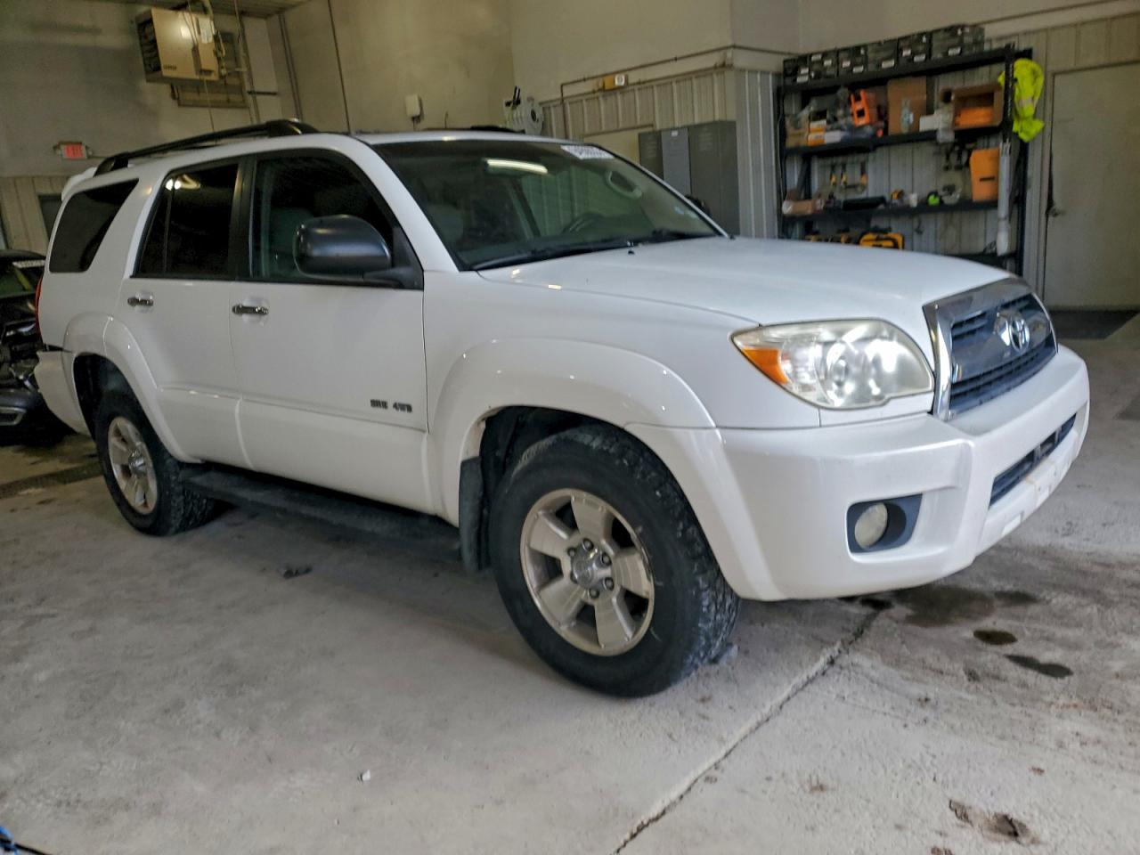 Toyota 4Runner Sr5 Image 2