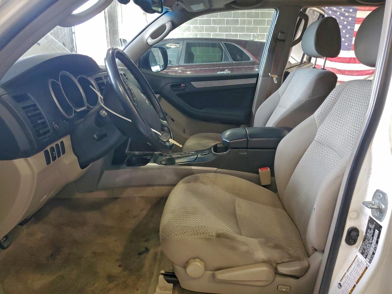 Toyota 4Runner Sr5 Image 3