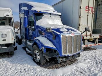  Salvage Peterbilt 579