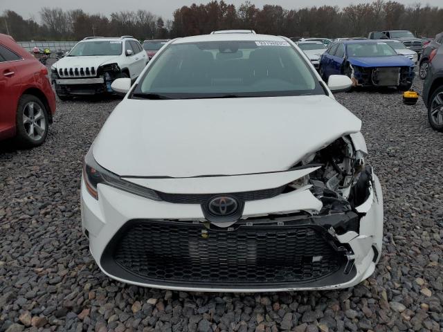 Toyota Corolla Le Image 4