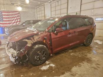  Salvage Chrysler Pacifica