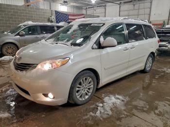  Salvage Toyota Sienna