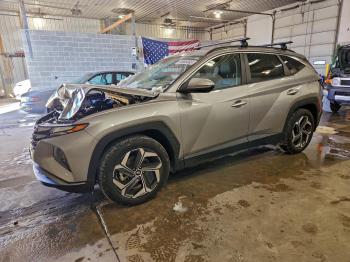  Salvage Hyundai TUCSON